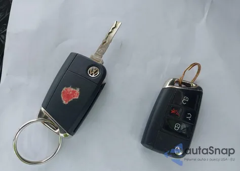 2020 Volkswagen Tiguan from USA, damaged, VIN 3VV3B7AX3LM107381